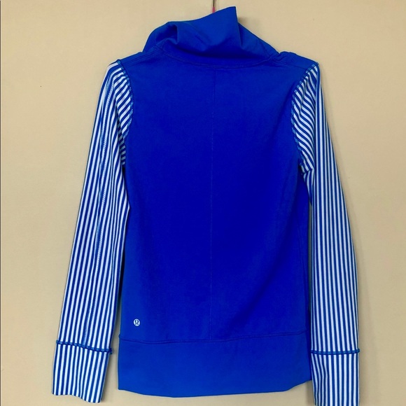 Lululemon daily yoga sweater - Picture 5 of 6